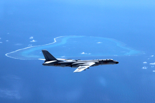 中国空军航空兵赴南海常态化战斗巡航