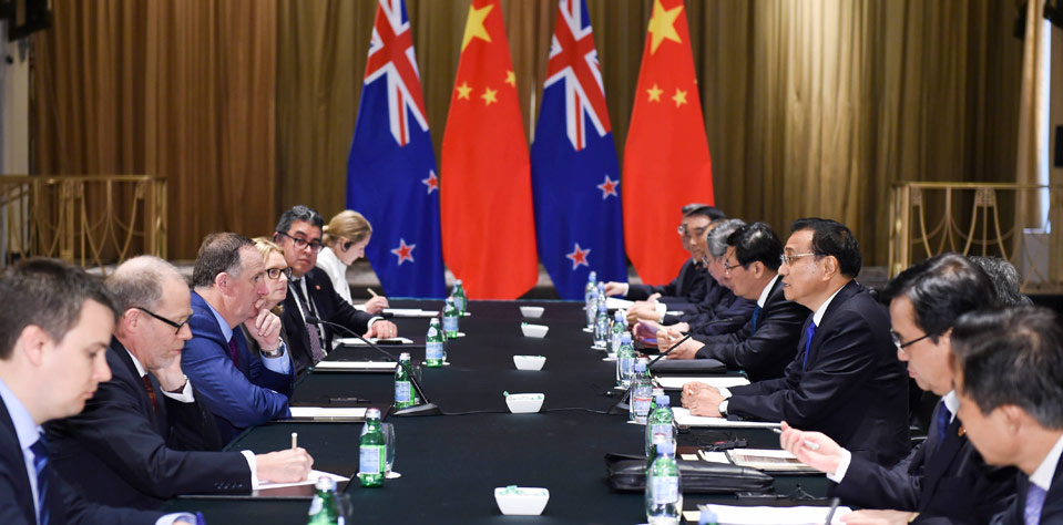 李克强会见新西兰总理约翰·基