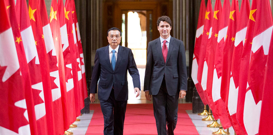 李克强与特鲁多出席中加合作文件签署仪式