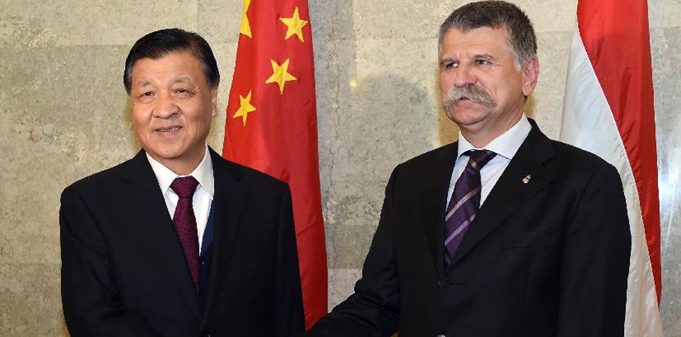 刘云山会见匈牙利国会主席克韦尔