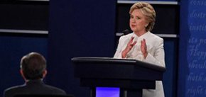 重启“邮件门”调查 美国大选添变数