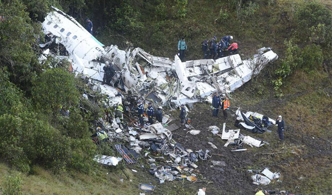 一架客機在哥倫比亞失事 機上81人