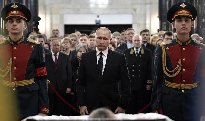 俄罗斯为被刺杀大使举行追悼仪式