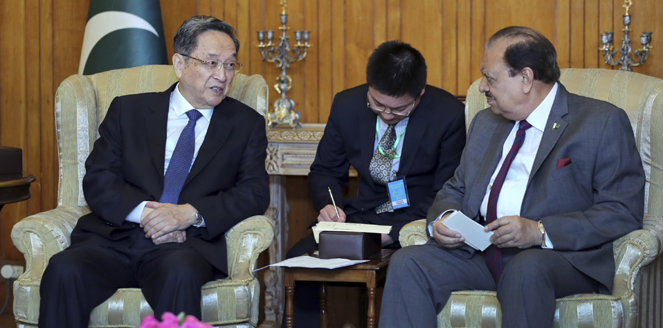 俞正声会见巴基斯坦总统侯赛因