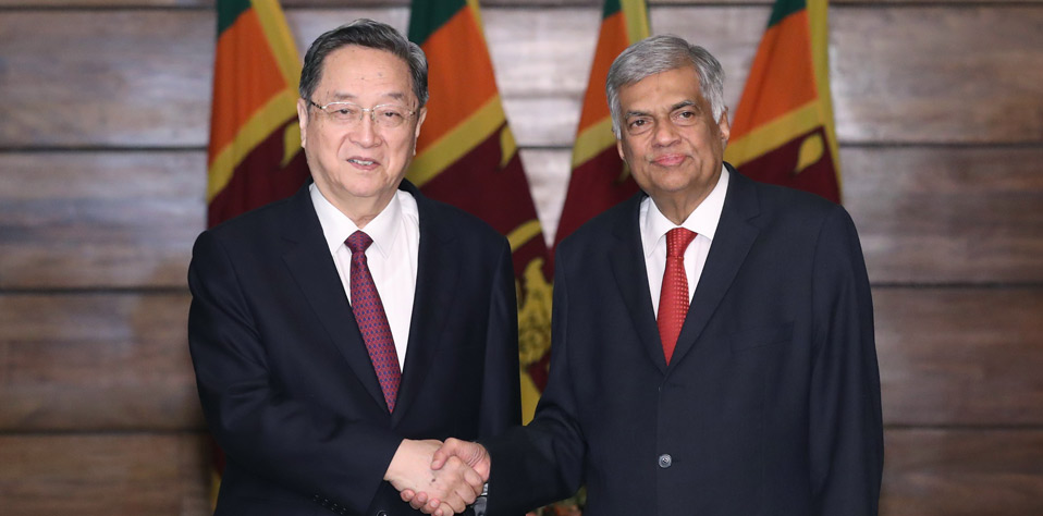 俞正声会见斯里兰卡总理维克勒马辛哈