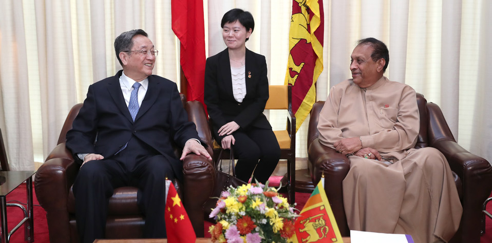 俞正声同斯里兰卡议长卡鲁举行会谈