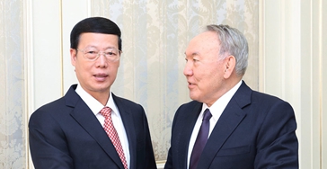 張高麗會見哈薩克斯坦總統