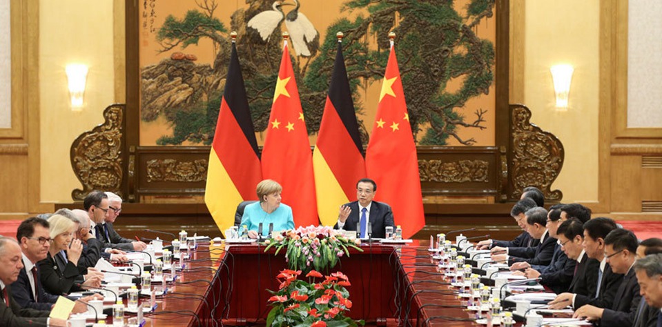 资料：李克强与德国总理默克尔共同主持第四轮中德政府磋商