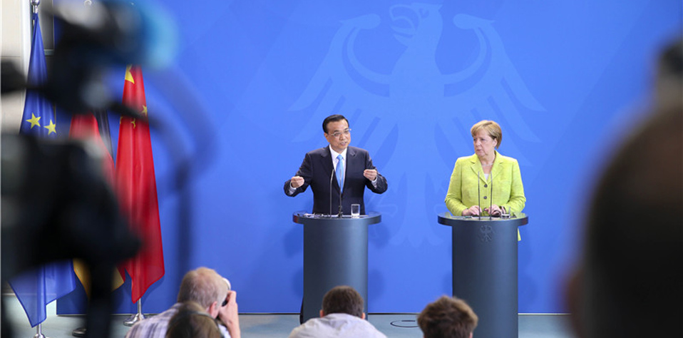 李克强与默克尔力挺自由贸易