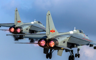 衝天“飛豹”備戰“航空飛鏢”