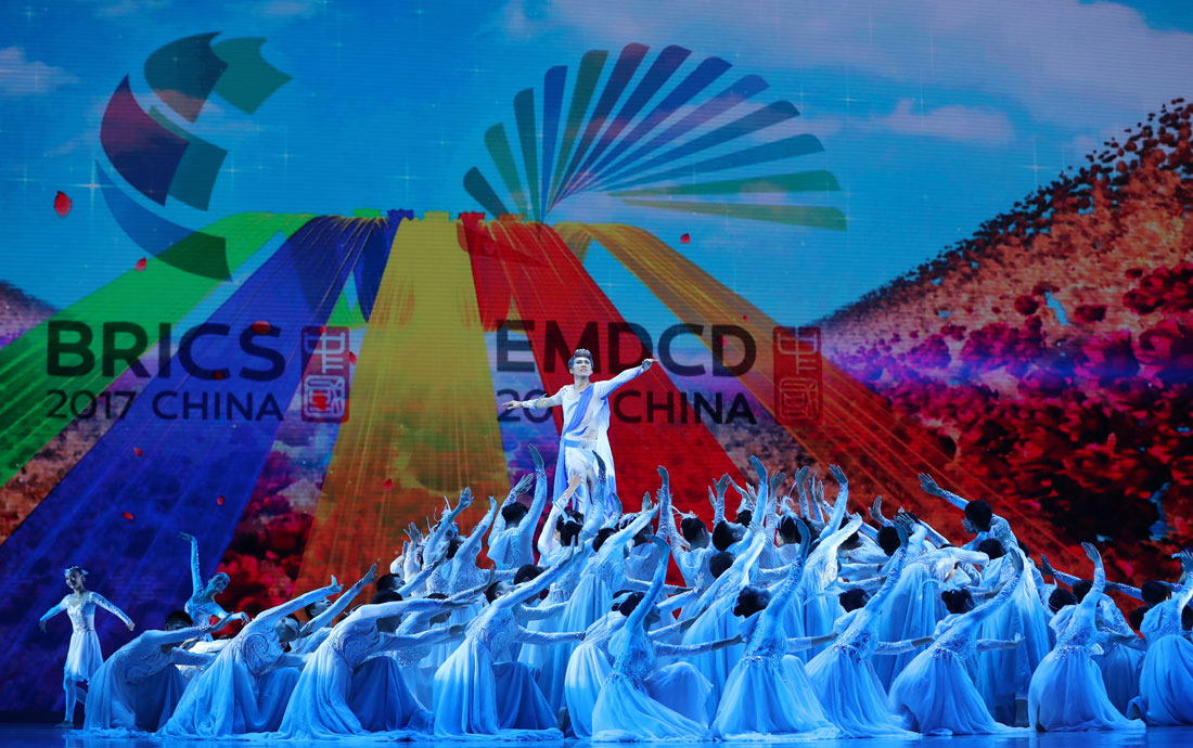 “扬帆未来”文艺晚会在厦门举行