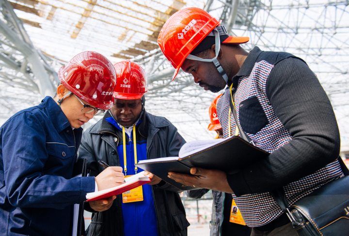 中国共产党必将再创辉煌——访法塔赫中央委员会成员阿巴斯·扎基