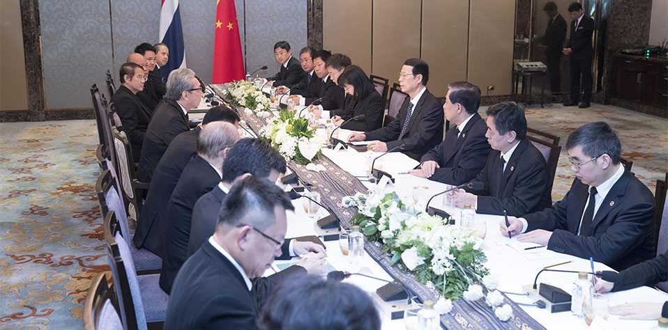 习近平主席特使张高丽会见泰国副总理颂吉