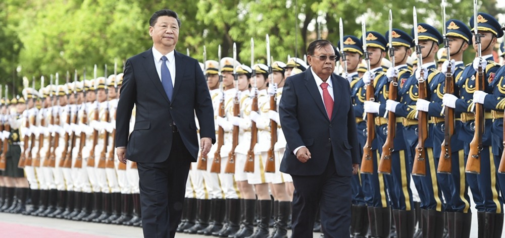 资料图：习近平同老挝人民革命党中央总书记、国家主席本扬举行会谈