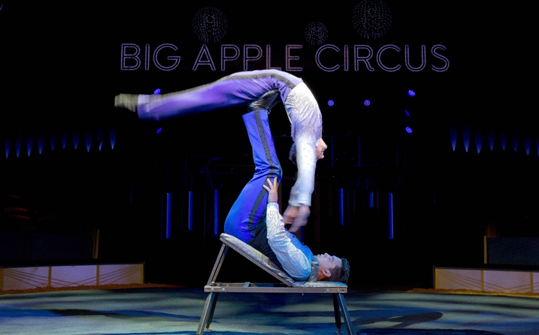 吉尼斯世界纪录日：32次！30秒蹬人空翻最多次数