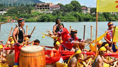 湖南溆浦龙舟竞渡迎&ldquo;大端午&rdquo;