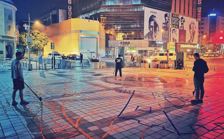 光绘爱好者创造&ldquo;最大光绘图案&rdquo;吉尼斯世界纪录称号