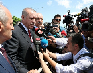 土总统美媒撰文回应特朗普