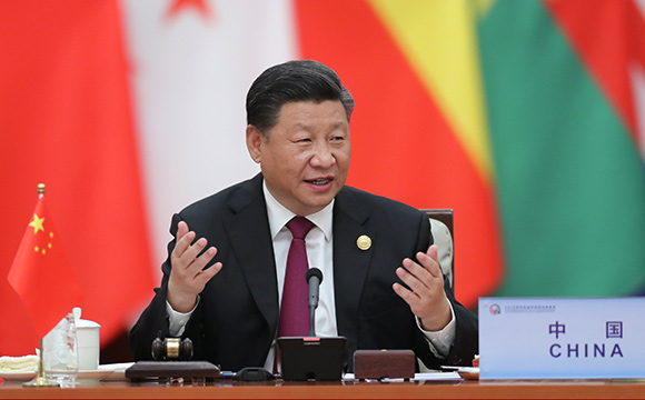 北京峰会圆桌会议：习近平主持通过北京宣言和北京行动计划