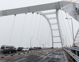 普京3月视察建设中的刻赤海峡大桥