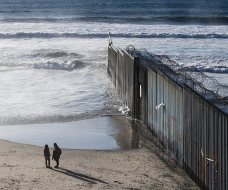美联邦政府重启 边境墙纷争悬而未决