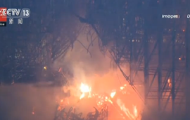 巴黎消防部门公布灭火现场视频