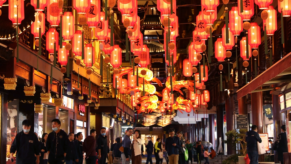 进博会来了，美丽上海欢迎你