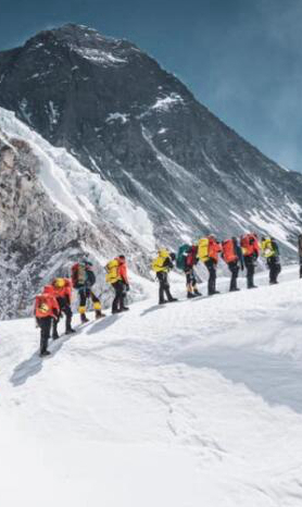 纵论天下丨新冠病毒攻上&ldquo;世界之巅&rdquo;？