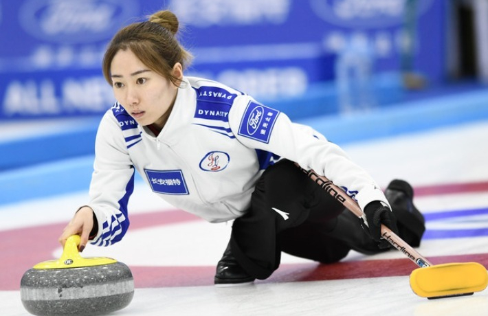 全球连线 |（走近冬奥）冰壶高手盛夏聚冰城