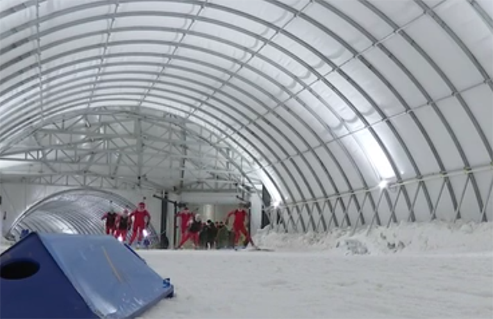 全球连线|（走近冬奥）备战冬奥会，中国运动员迎来&ldquo;四季雪廊&rdquo;