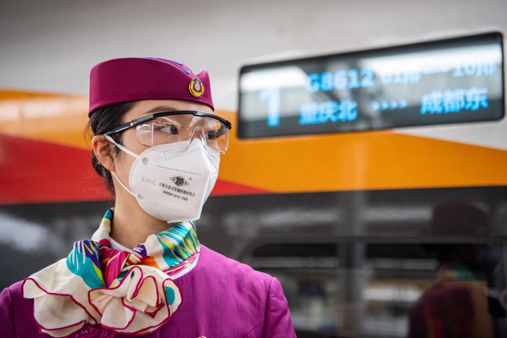 千禧年&ldquo;动妹&rdquo;的&ldquo;哆啦A梦口袋&rdquo;