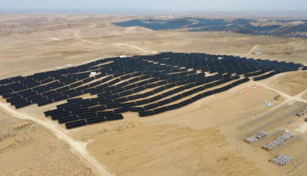 昔日&ldquo;荒漠地&rdquo; 今日&ldquo;绿财富&rdquo;