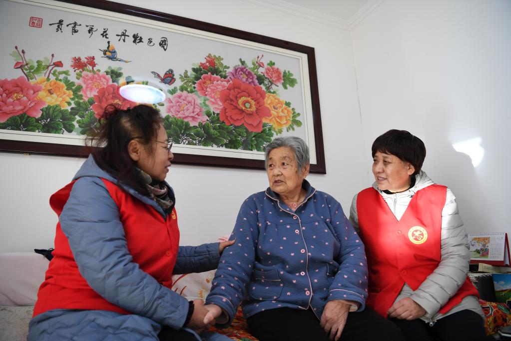 社区&ldquo;小饭桌&rdquo;托起的优雅晚年