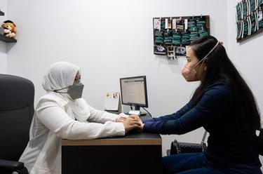 希望让更多人了解、接受中医&mdash;&mdash;马来西亚马来族中医师阿米拉的圆梦之路