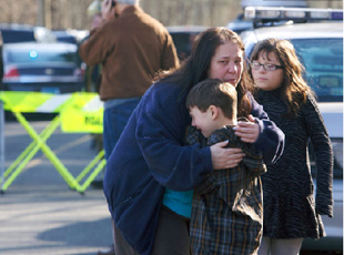 美國一小學發生槍擊案造成近30人死亡