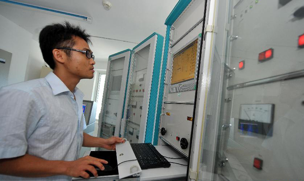 坚守南海测风云