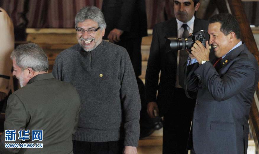 2009年查韦斯出席南美洲国家联盟特别首脑会议