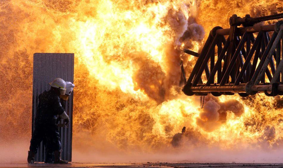 那个电闪雷鸣的夜晚——美英联军空袭伊拉克回顾