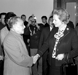 1982年 与邓小平会谈