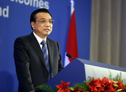 李克强在瑞士金融界人士午餐会上演讲