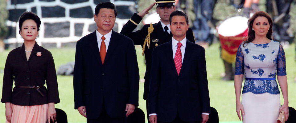 墨西哥总统培尼亚为习近平举行隆重欢迎仪式