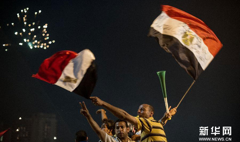 埃及军方宣布提前举行总统选举