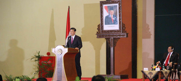 习近平主席在印尼国会发表演讲