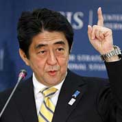 声称不容中国"武力崛起"