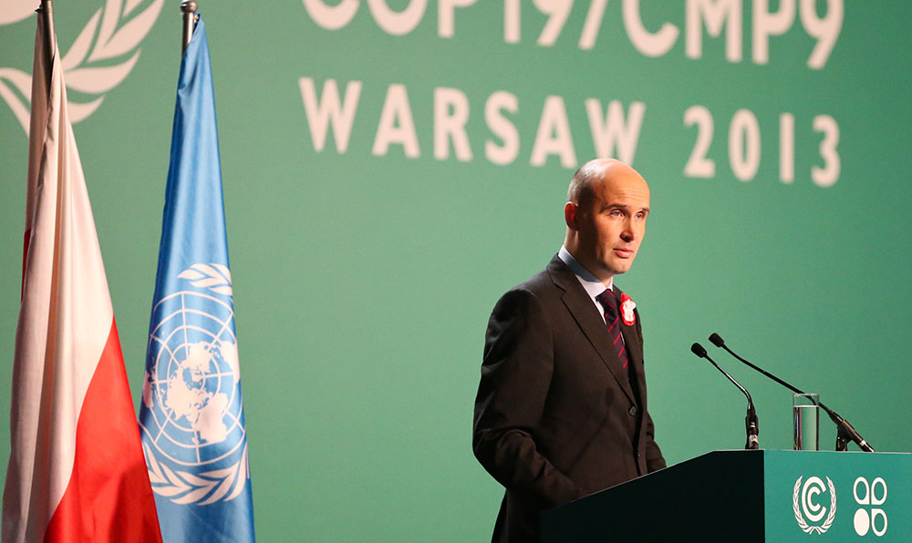 2013年联合国气候大会主席、波兰环境部长马尔钦·科罗莱茨在开幕式上发言。
