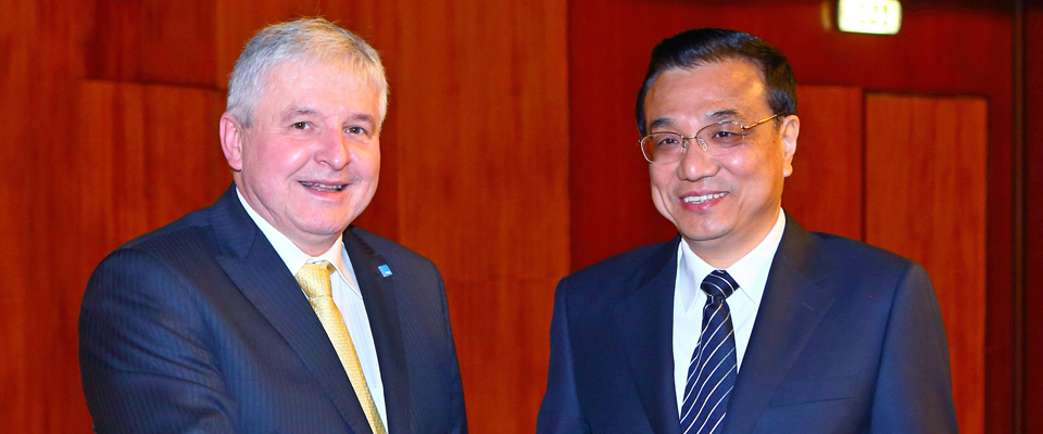 李克强会见捷克总理鲁斯诺克