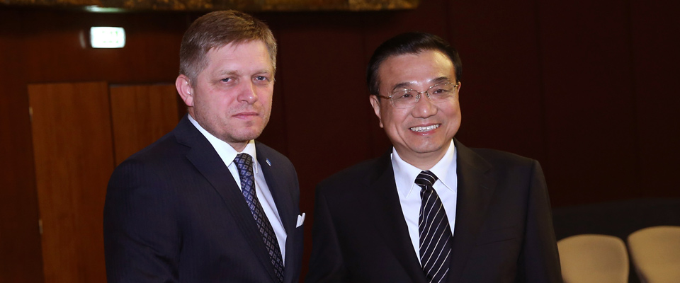 李克强会见斯洛伐克总理菲乔