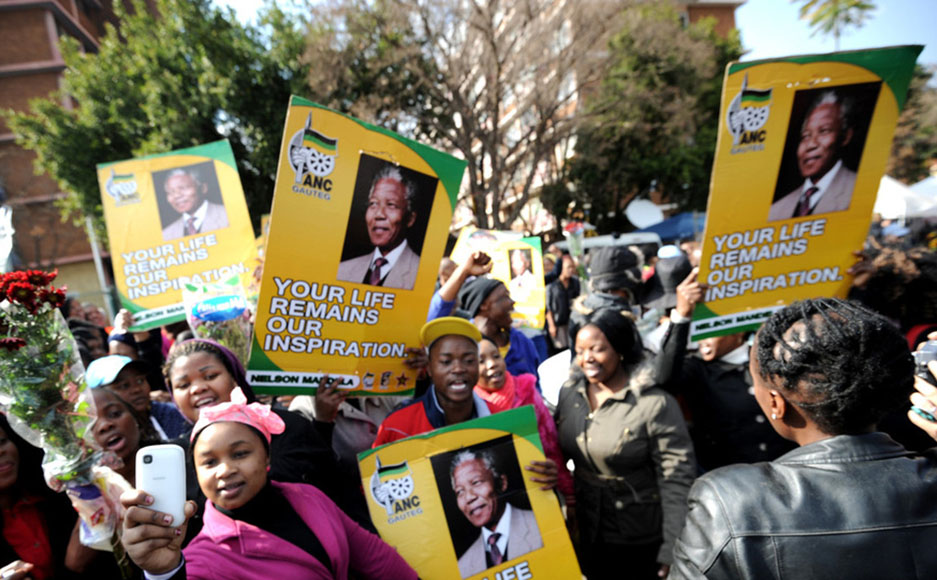 曼德拉病榻上迎95岁生日 各界庆生祈祷安康