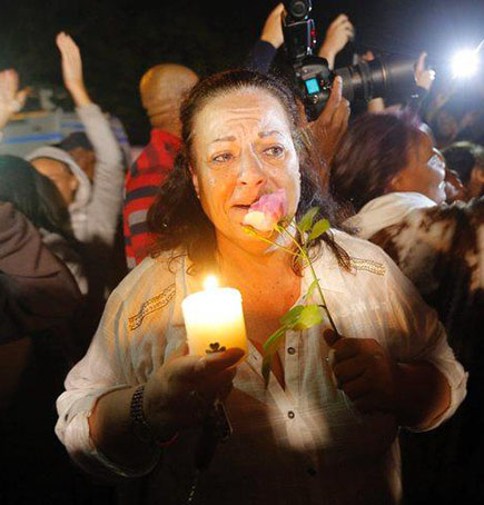 民众悼念已故南非前总统曼德拉