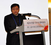 中国工程院院士方滨兴在发言